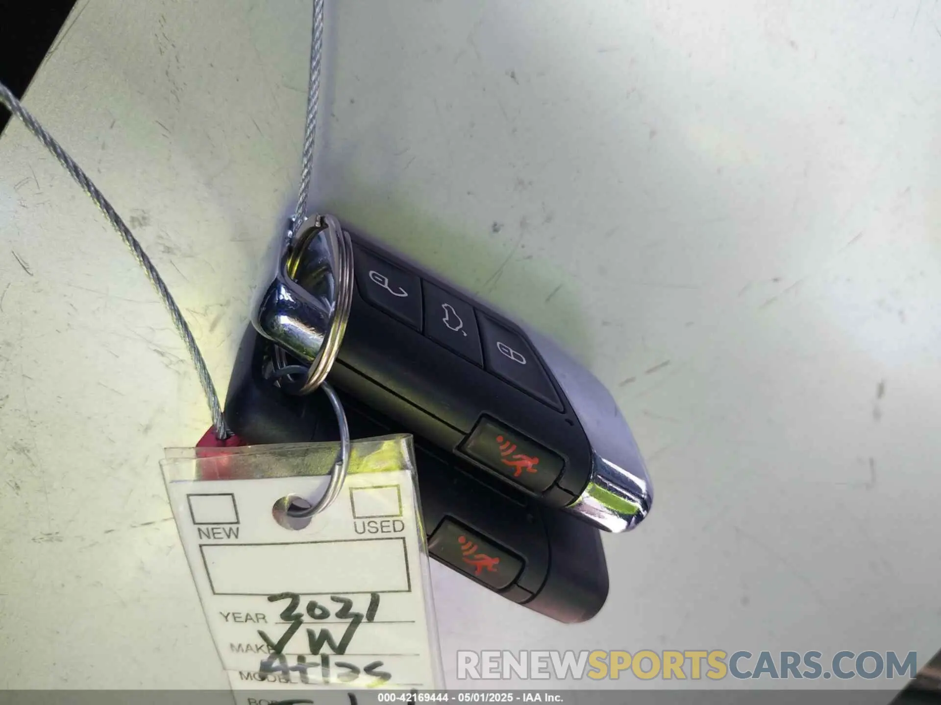 11 Photograph of a damaged car 1V2DP2CA9NC542764 VOLKSWAGEN ATLAS 2022
