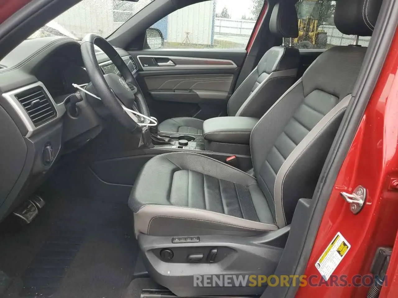 7 Photograph of a damaged car 1V2FE2CA6NC221165 VOLKSWAGEN ATLAS 2022