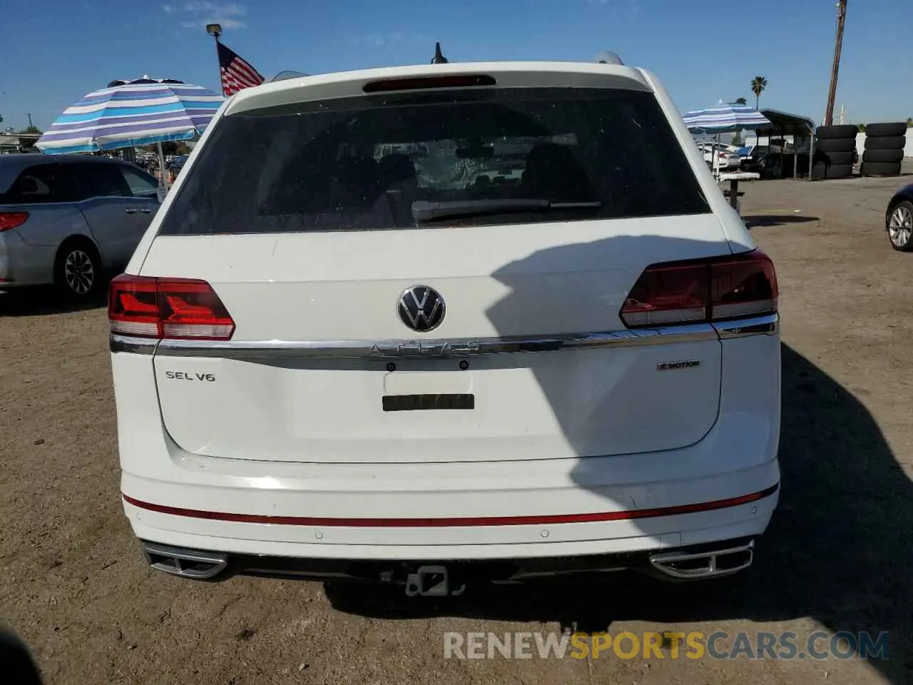 6 Photograph of a damaged car 1V2FR2CA0NC513110 VOLKSWAGEN ATLAS 2022