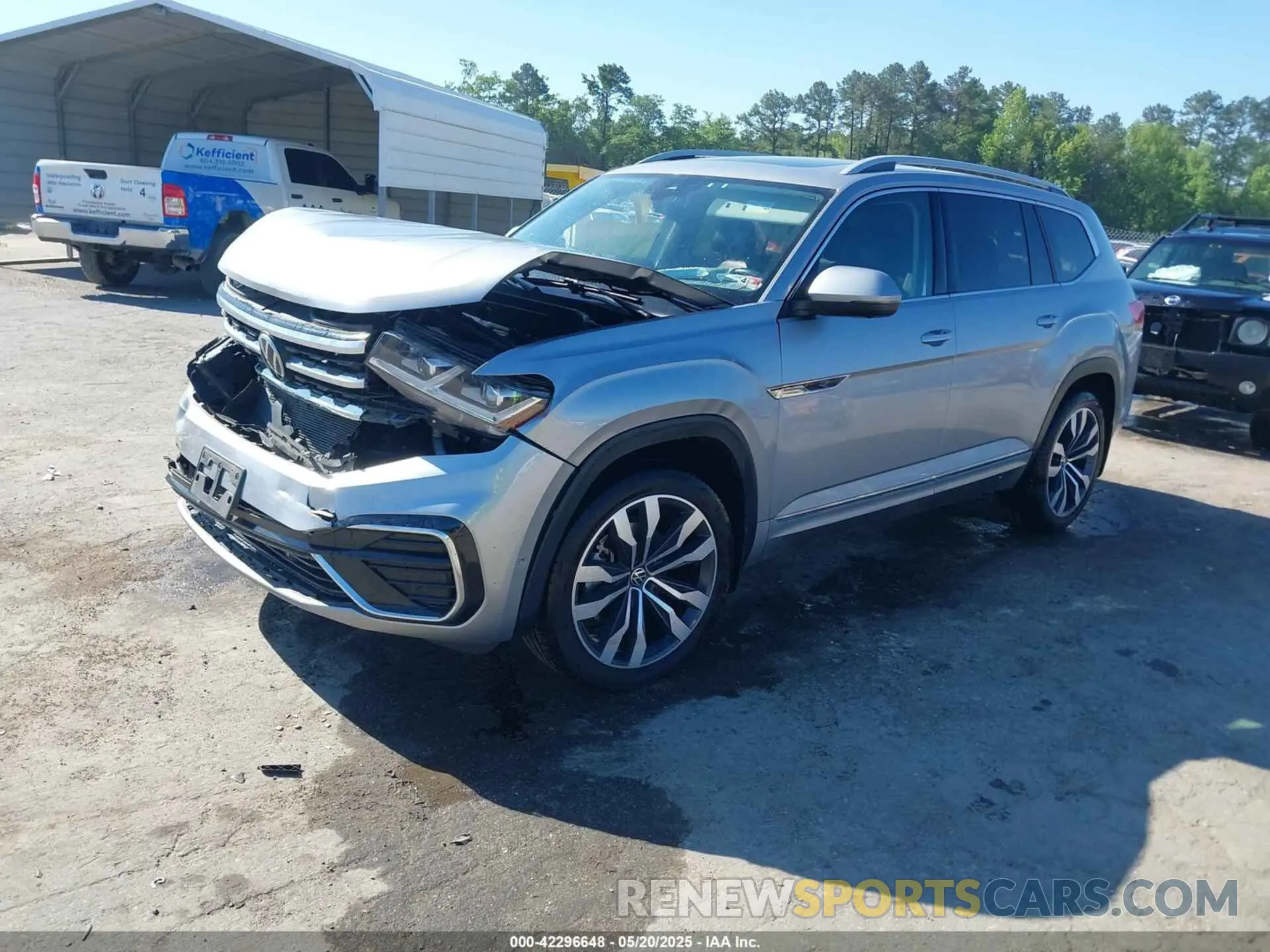 2 Photograph of a damaged car 1V2FR2CA0NC525483 VOLKSWAGEN ATLAS 2022