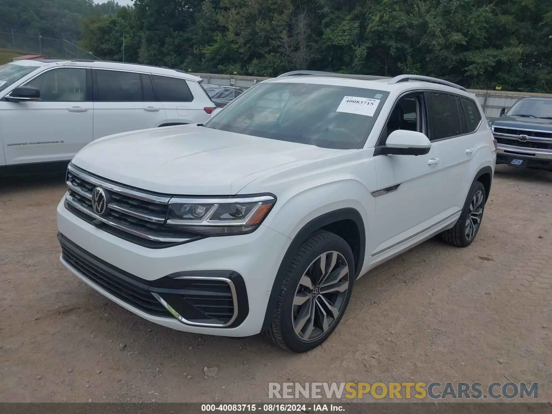 2 Photograph of a damaged car 1V2FR2CA8NC522959 VOLKSWAGEN ATLAS 2022