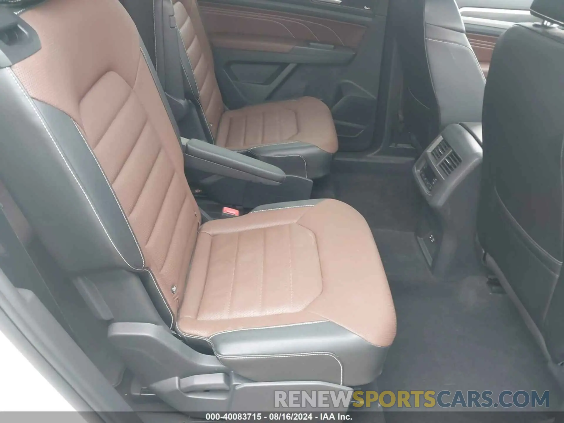 8 Photograph of a damaged car 1V2FR2CA8NC522959 VOLKSWAGEN ATLAS 2022