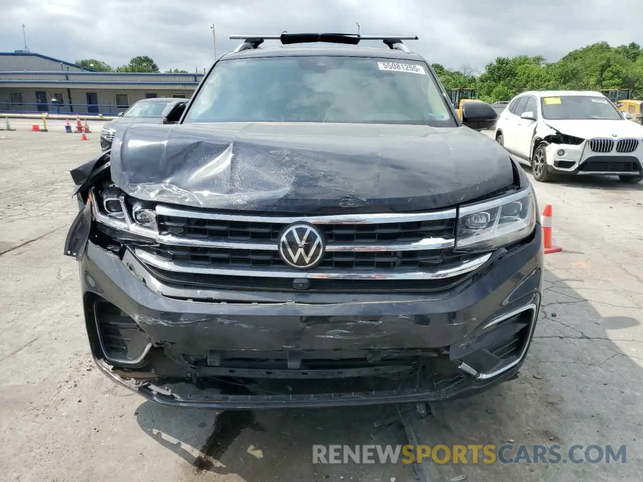 5 Photograph of a damaged car 1V2FR2CAXNC532621 VOLKSWAGEN ATLAS 2022