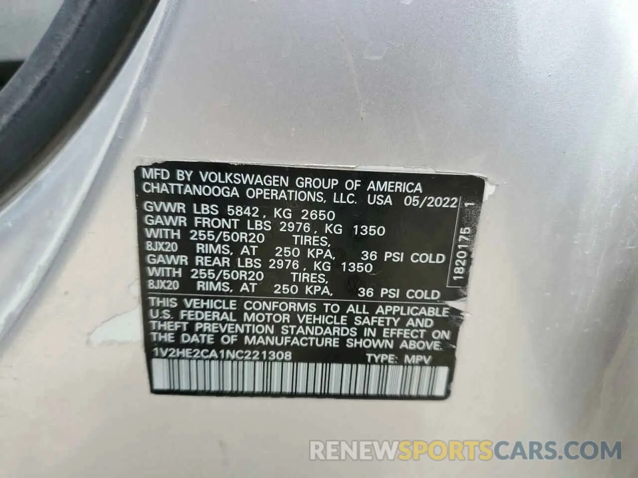 13 Photograph of a damaged car 1V2HE2CA1NC221308 VOLKSWAGEN ATLAS 2022