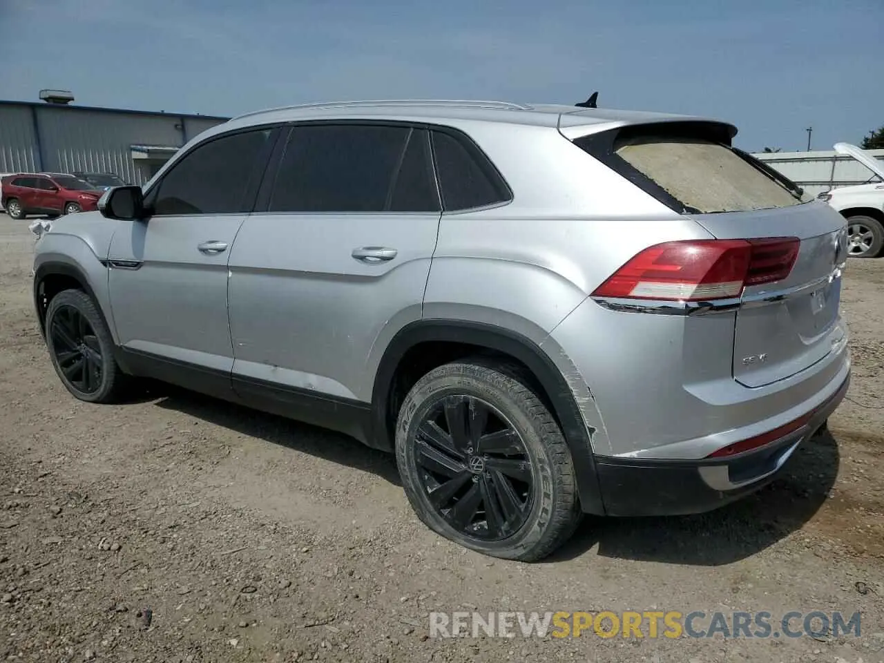 2 Photograph of a damaged car 1V2HE2CA1NC221308 VOLKSWAGEN ATLAS 2022