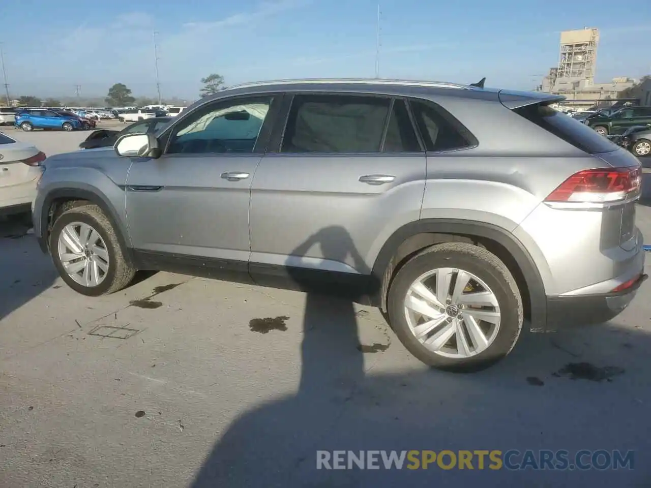 2 Photograph of a damaged car 1V2HE2CAXNC229780 VOLKSWAGEN ATLAS 2022