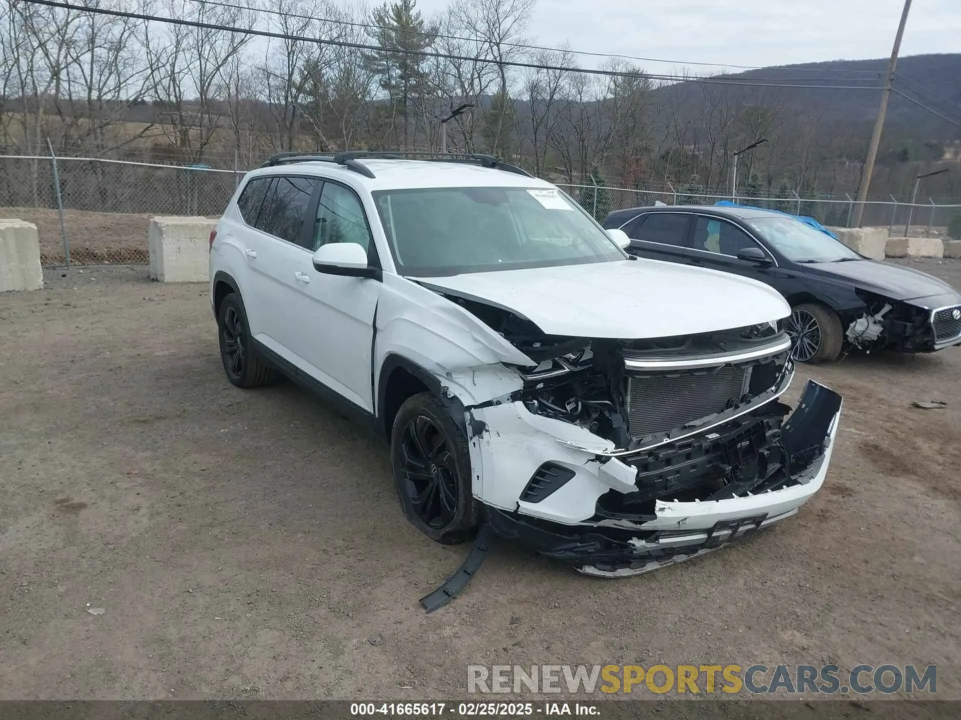 1 Photograph of a damaged car 1V2HP2CA2NC510661 VOLKSWAGEN ATLAS 2022