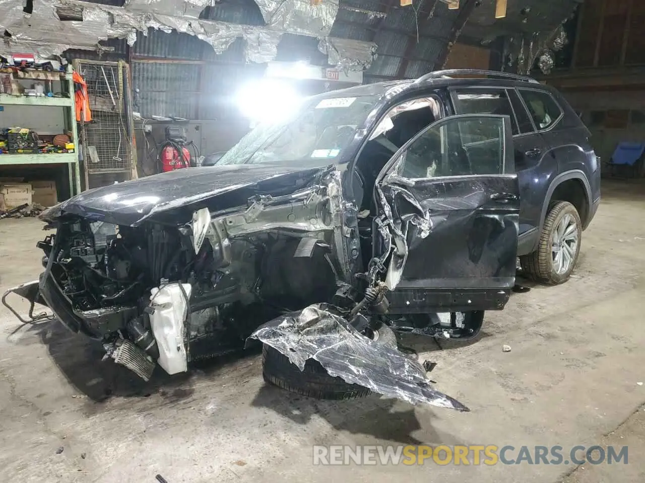1 Photograph of a damaged car 1V2HP2CA3NC526867 VOLKSWAGEN ATLAS 2022