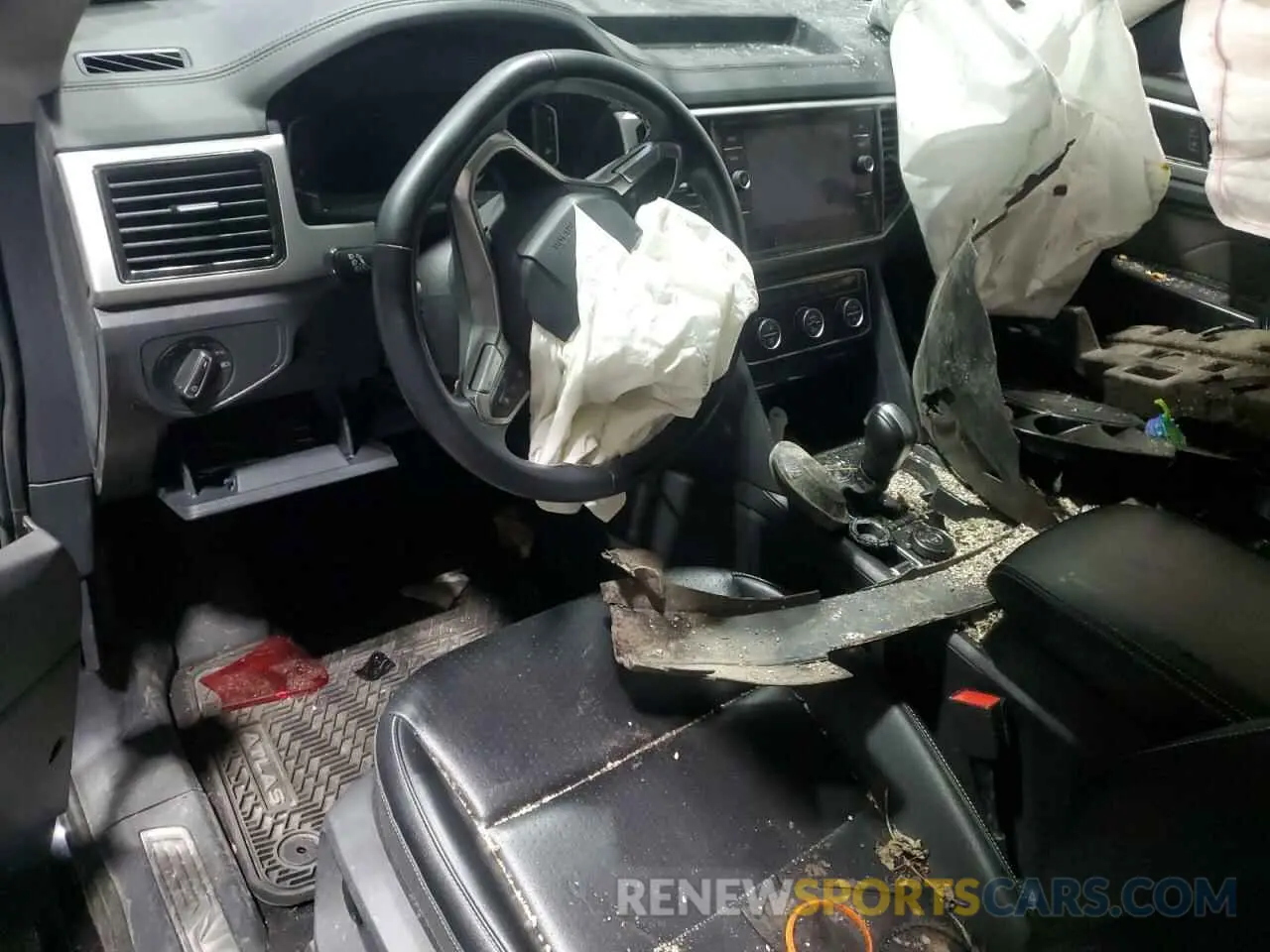 8 Photograph of a damaged car 1V2HP2CA3NC526867 VOLKSWAGEN ATLAS 2022