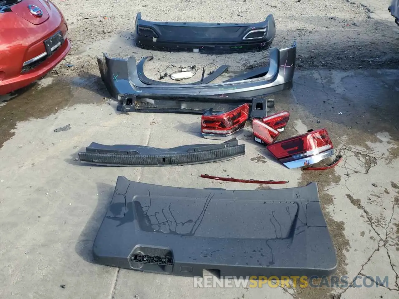 13 Photograph of a damaged car 1V2HP2CA5NC542097 VOLKSWAGEN ATLAS 2022