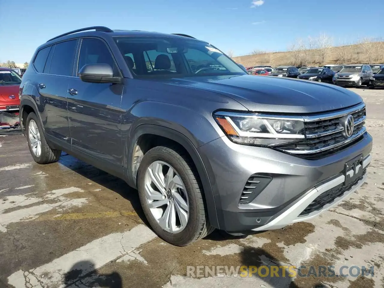 4 Photograph of a damaged car 1V2HP2CA5NC542097 VOLKSWAGEN ATLAS 2022