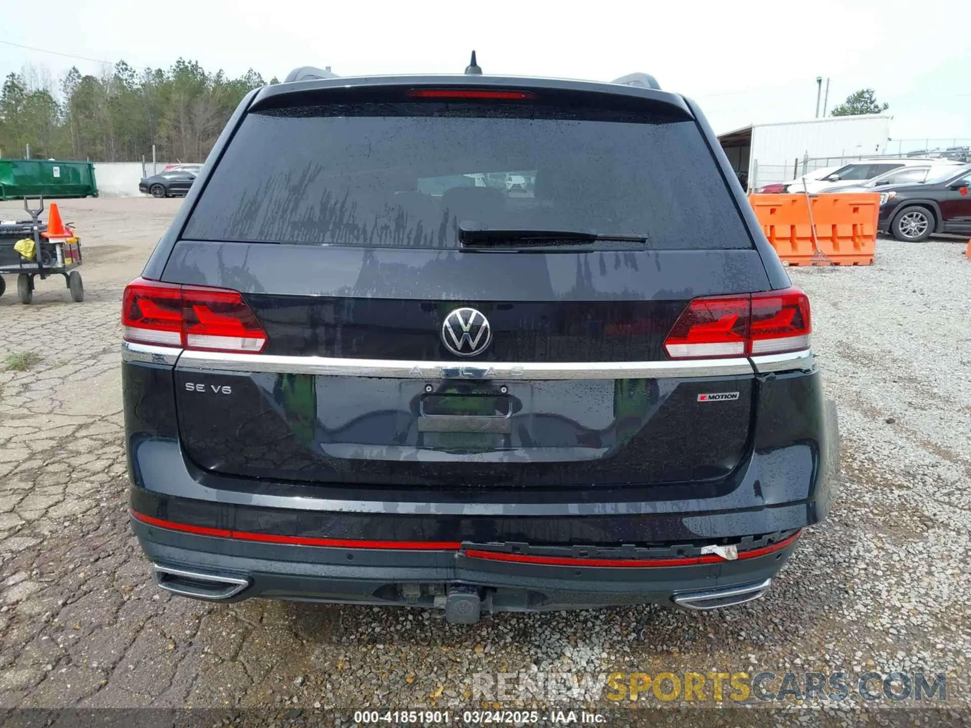 16 Photograph of a damaged car 1V2HR2CA1NC549008 VOLKSWAGEN ATLAS 2022