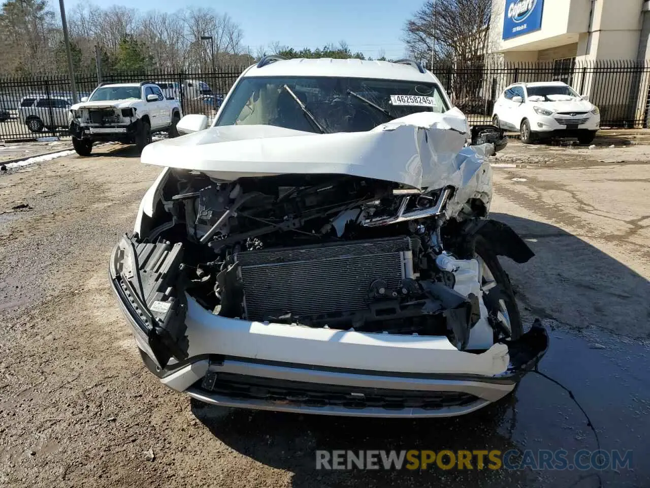 5 Photograph of a damaged car 1V2HR2CA3NC541041 VOLKSWAGEN ATLAS 2022
