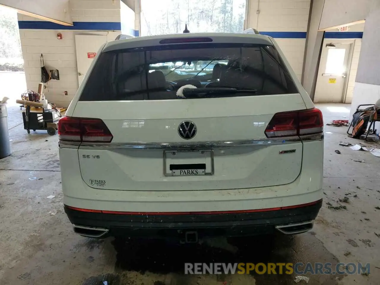 6 Photograph of a damaged car 1V2HR2CA3NC541041 VOLKSWAGEN ATLAS 2022
