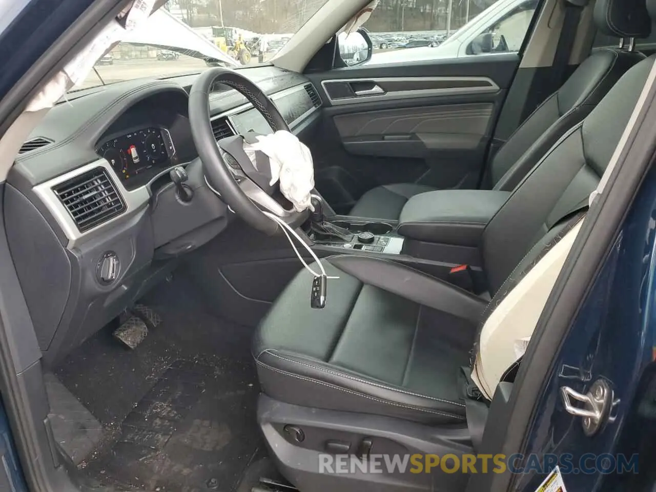 7 Photograph of a damaged car 1V2HR2CA3NC559894 VOLKSWAGEN ATLAS 2022
