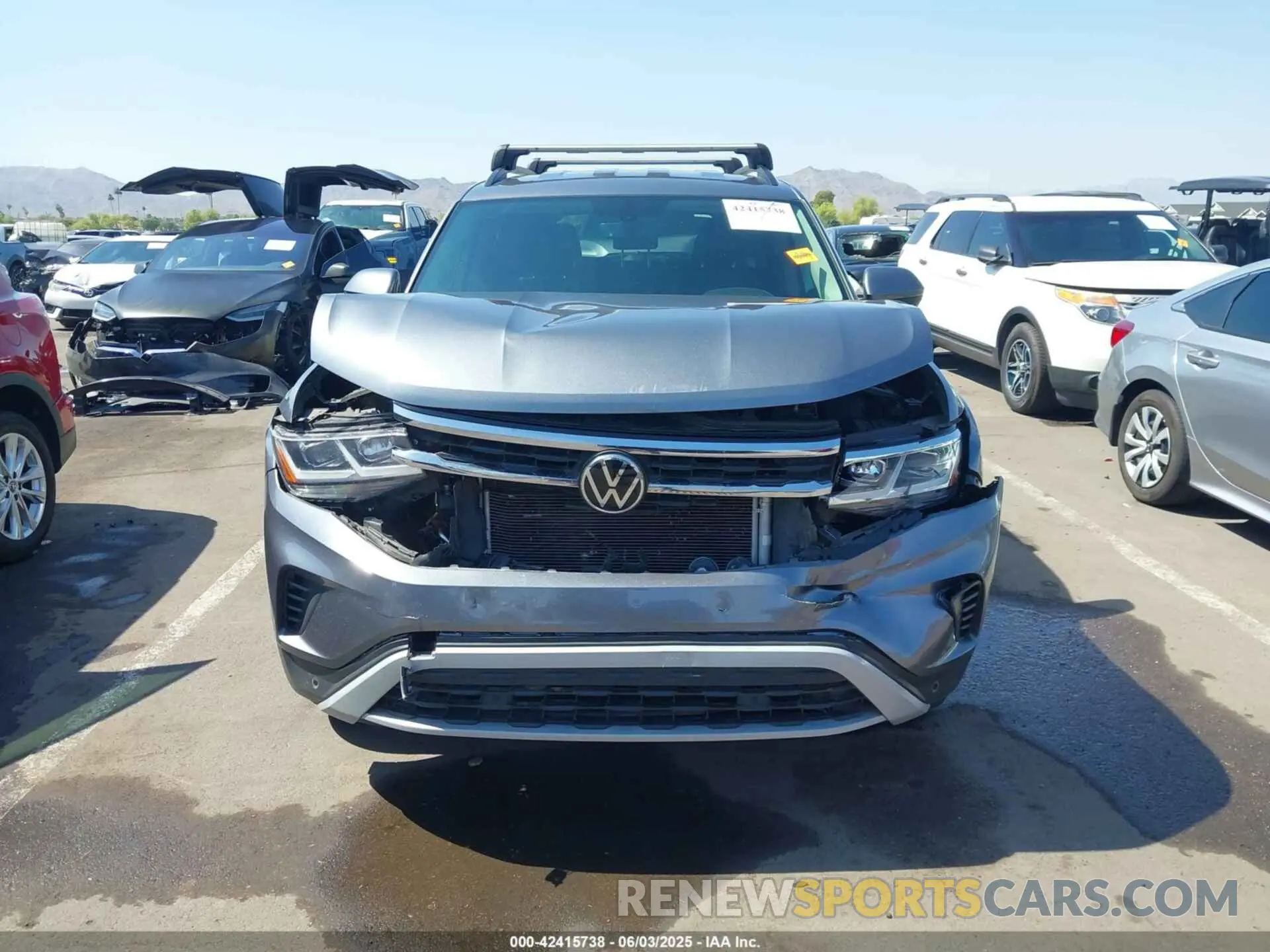 6 Photograph of a damaged car 1V2HR2CA6NC549862 VOLKSWAGEN ATLAS 2022