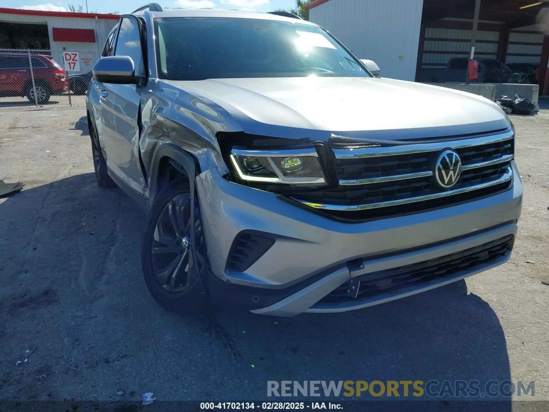 6 Photograph of a damaged car 1V2HR2CA9NC518394 VOLKSWAGEN ATLAS 2022
