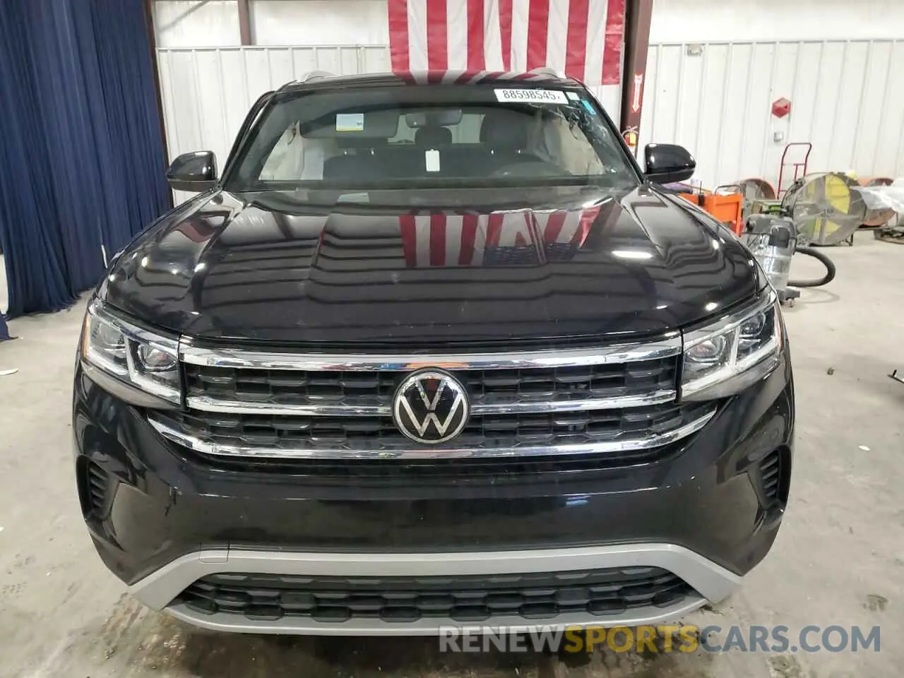 5 Photograph of a damaged car 1V2JC2CA8NC222592 VOLKSWAGEN ATLAS 2022