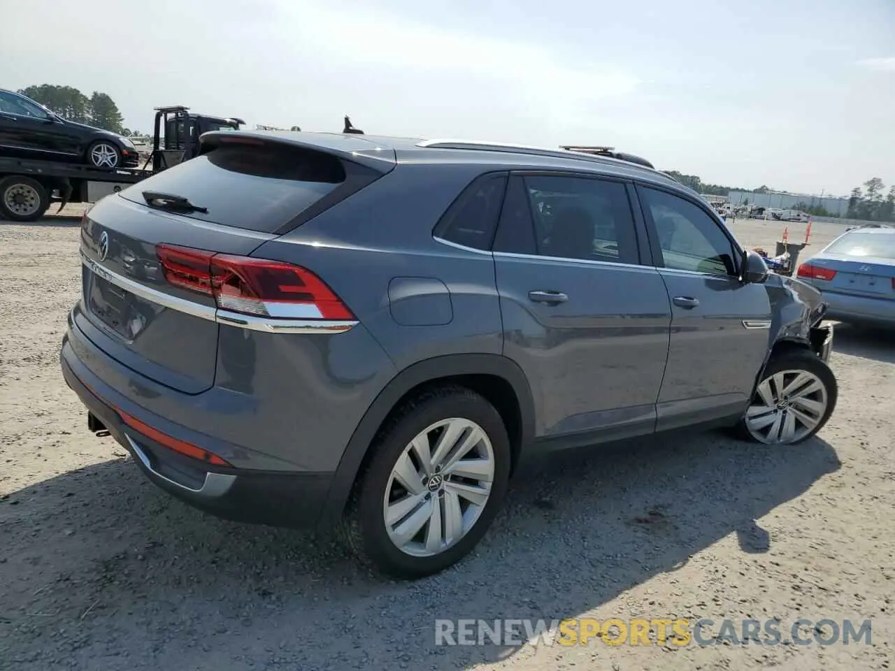3 Photograph of a damaged car 1V2JE2CA6NC222956 VOLKSWAGEN ATLAS 2022