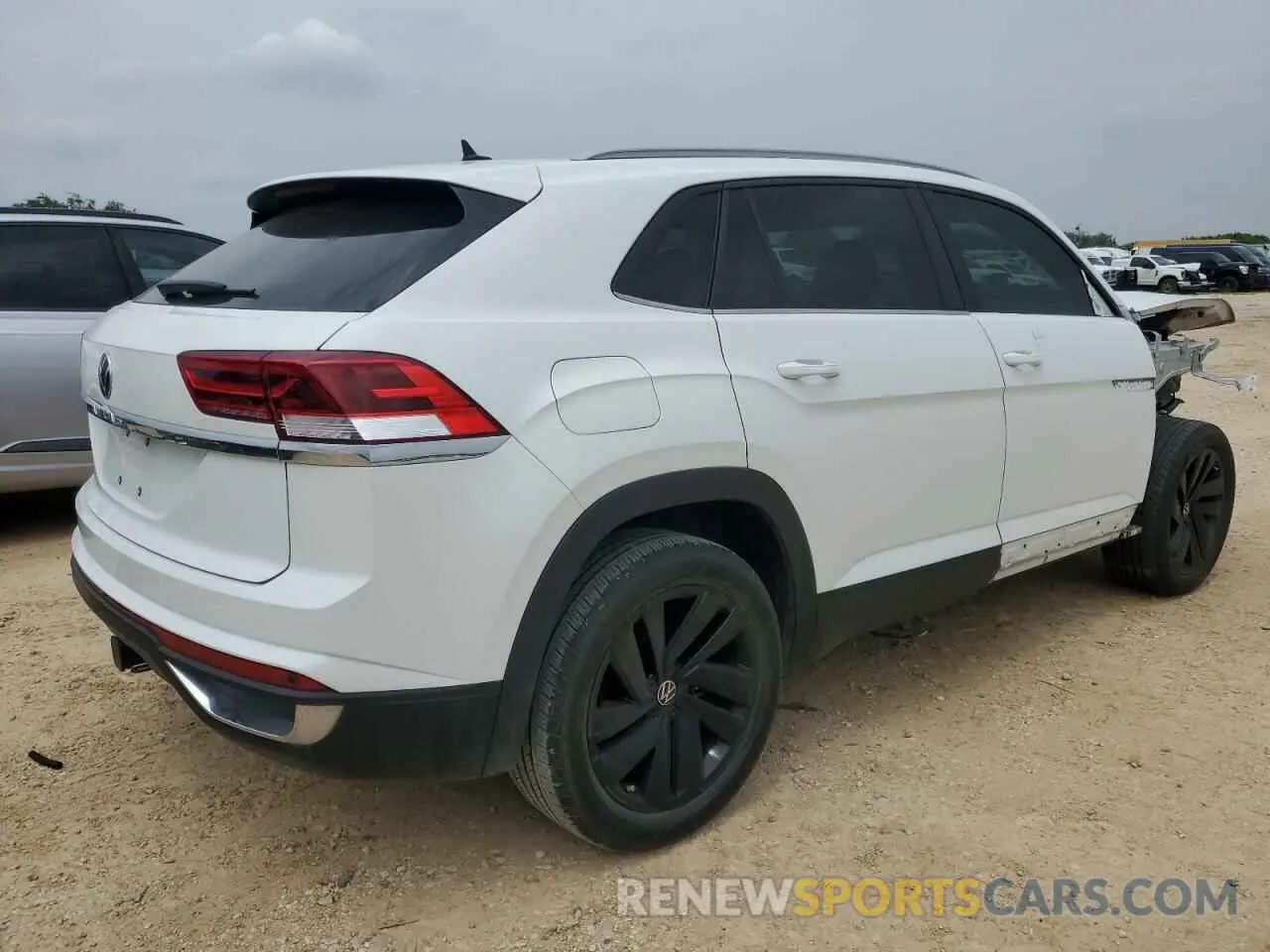 3 Photograph of a damaged car 1V2JE2CA6NC223234 VOLKSWAGEN ATLAS 2022