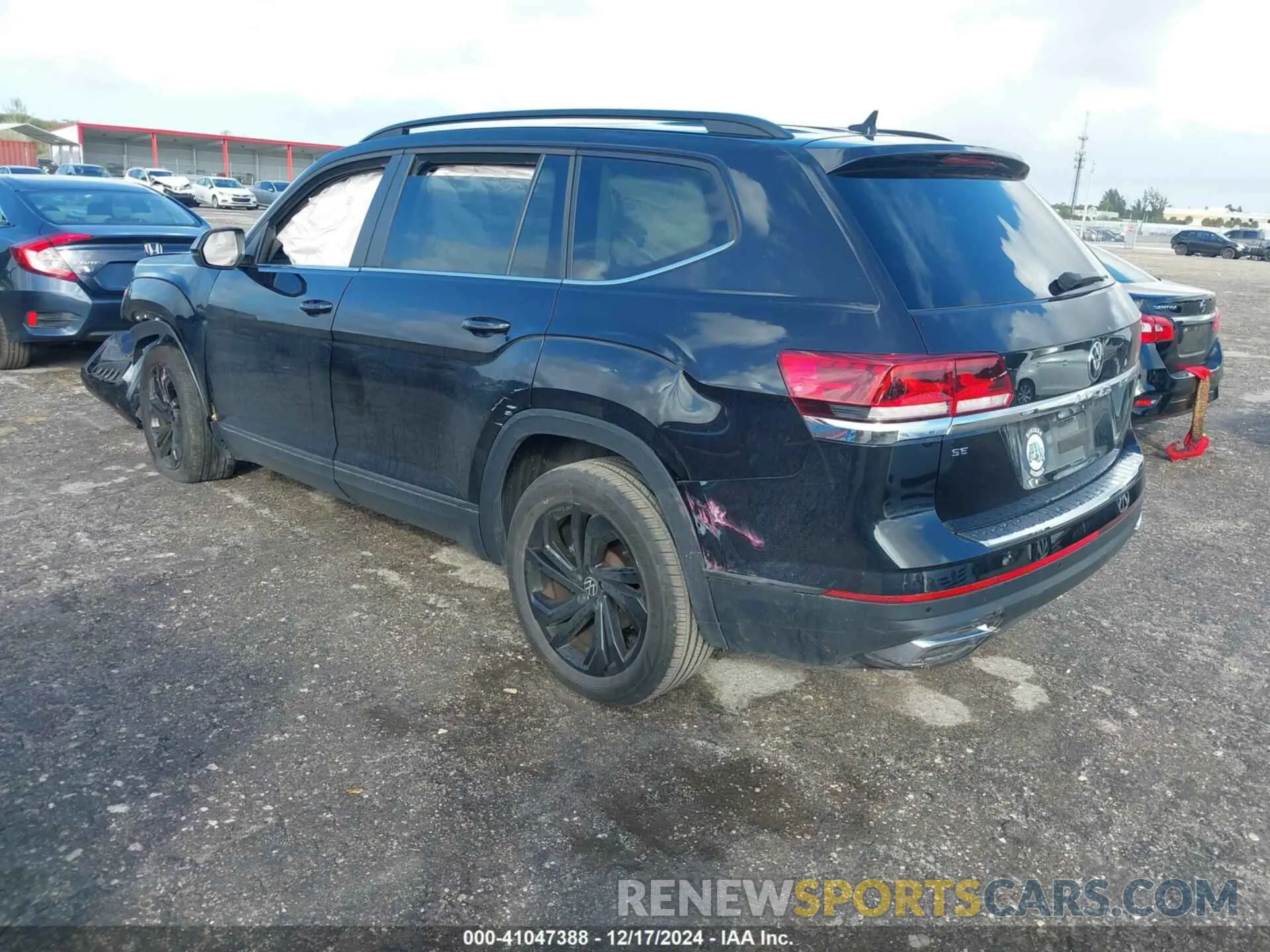 3 Photograph of a damaged car 1V2JP2CA0NC545183 VOLKSWAGEN ATLAS 2022