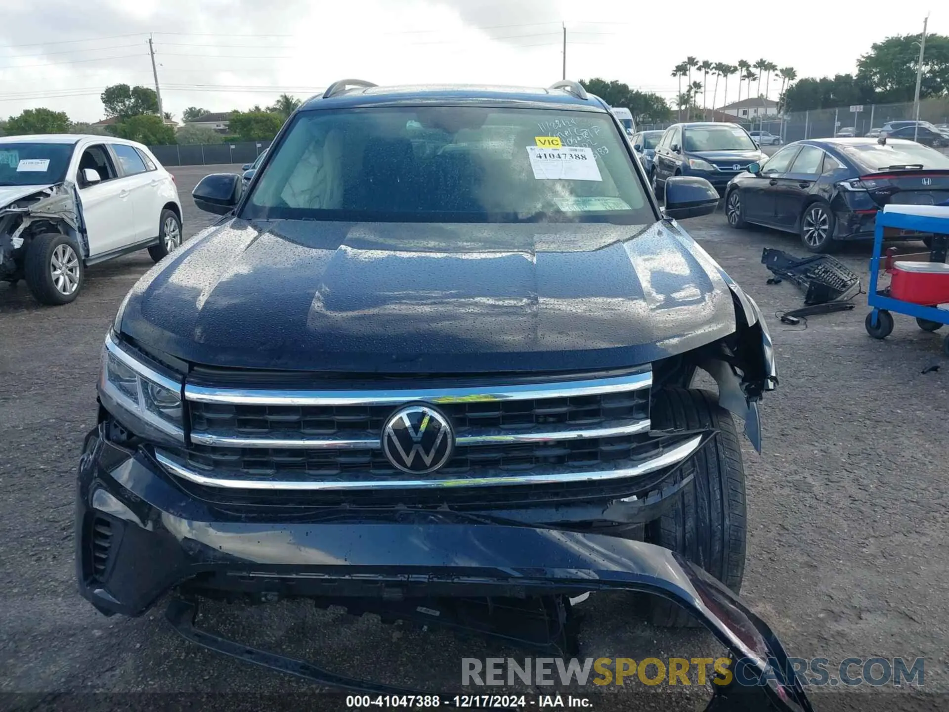 6 Photograph of a damaged car 1V2JP2CA0NC545183 VOLKSWAGEN ATLAS 2022