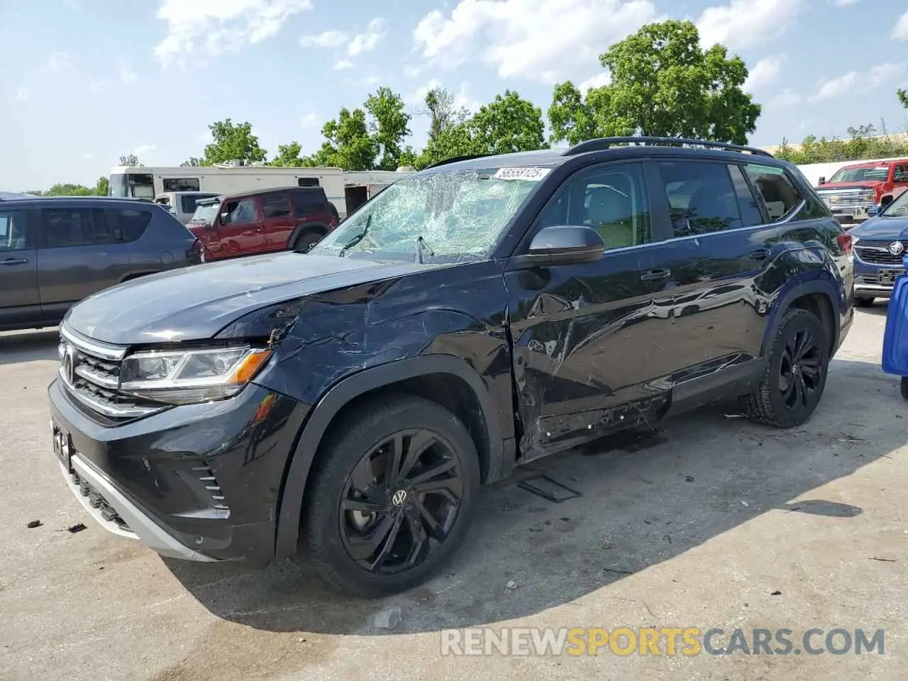 1 Photograph of a damaged car 1V2JP2CA5NC545521 VOLKSWAGEN ATLAS 2022