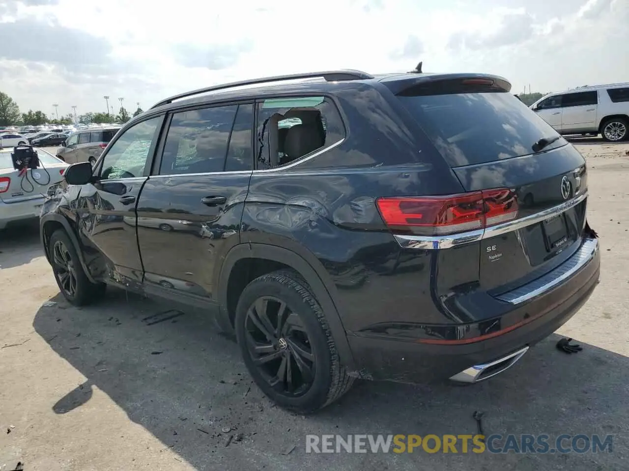 2 Photograph of a damaged car 1V2JP2CA5NC545521 VOLKSWAGEN ATLAS 2022