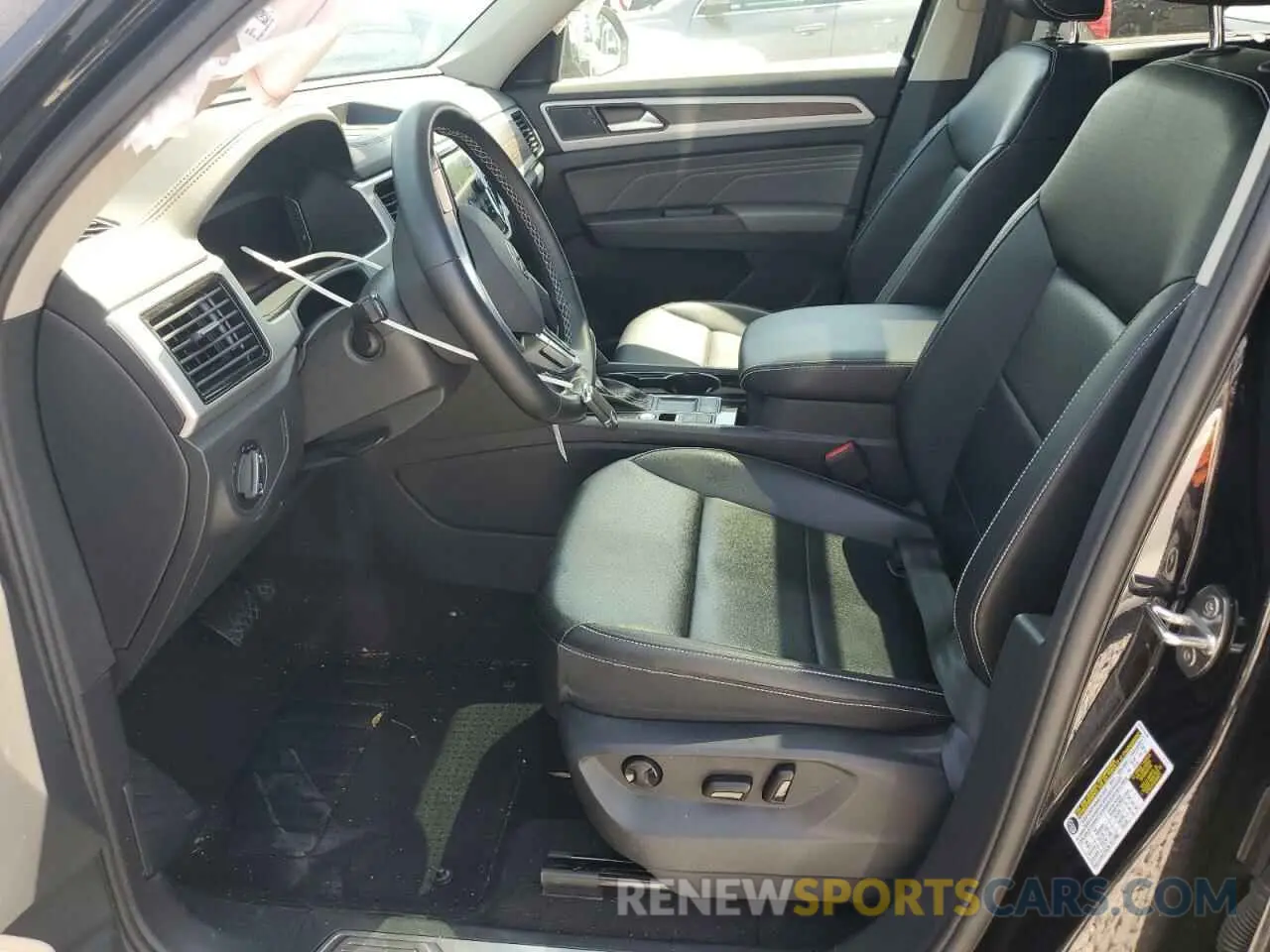 7 Photograph of a damaged car 1V2JR2CA0NC546229 VOLKSWAGEN ATLAS 2022