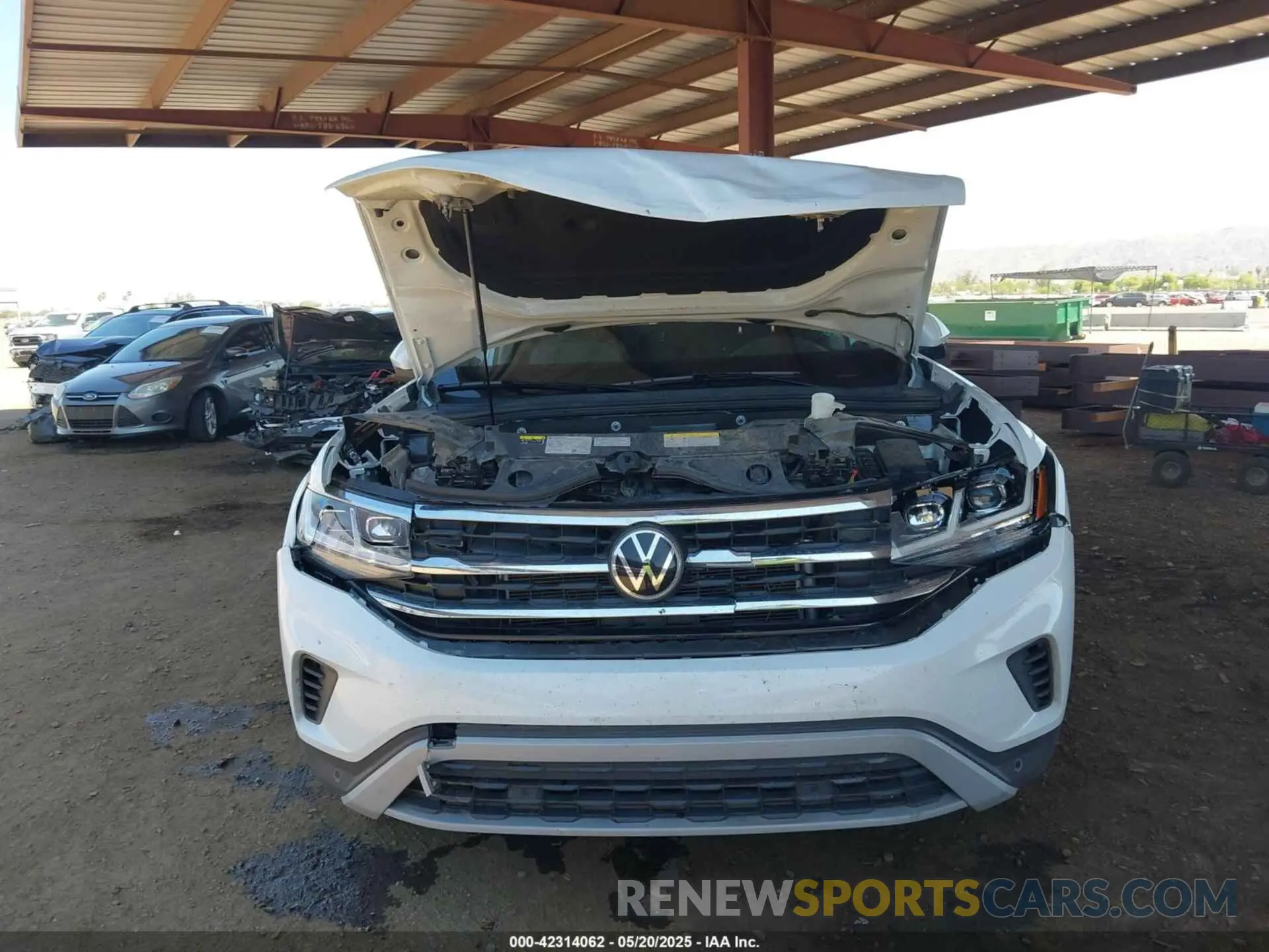 6 Photograph of a damaged car 1V2JR2CA0NC550958 VOLKSWAGEN ATLAS 2022
