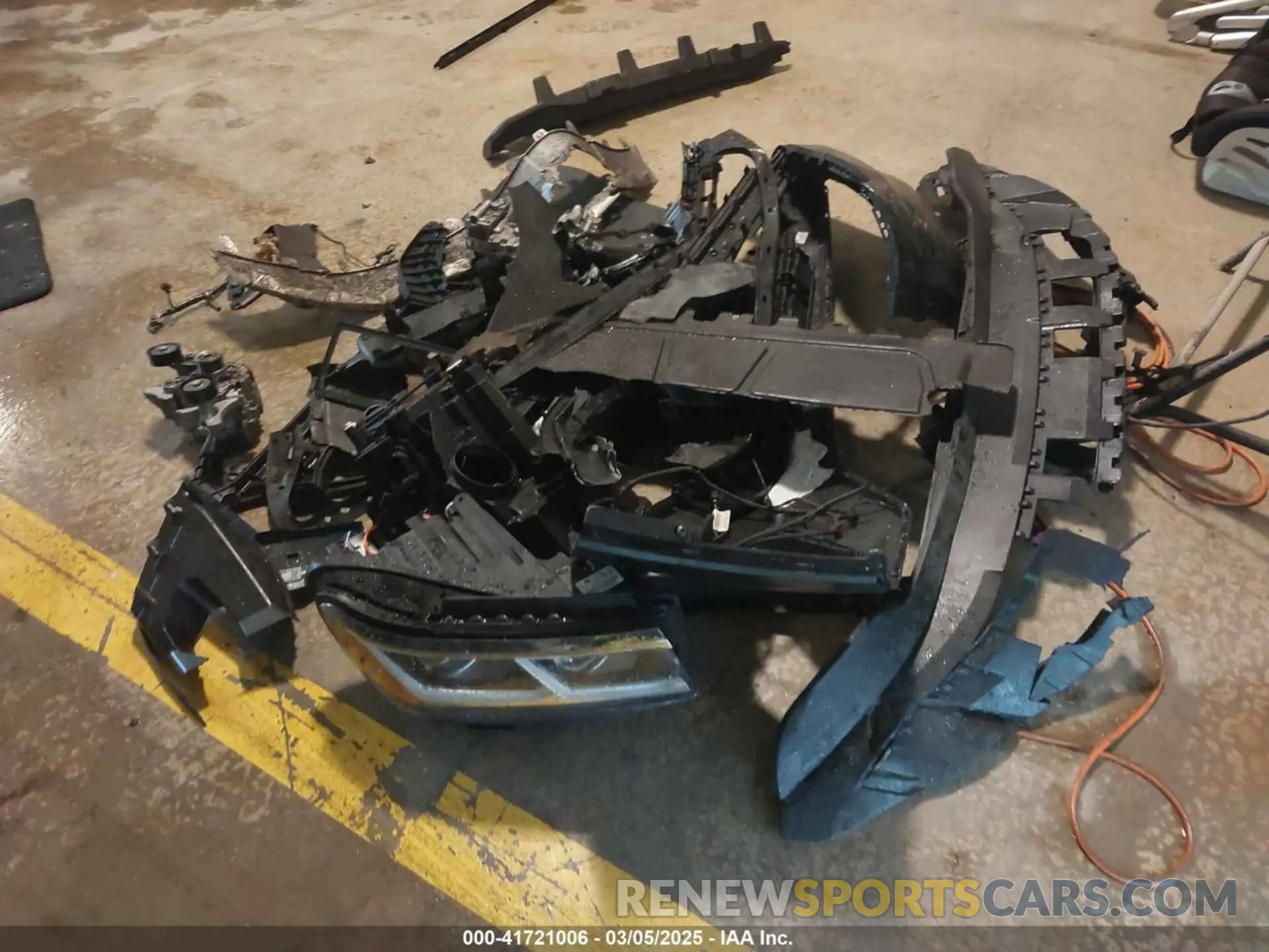 11 Photograph of a damaged car 1V2JR2CA3NC512947 VOLKSWAGEN ATLAS 2022