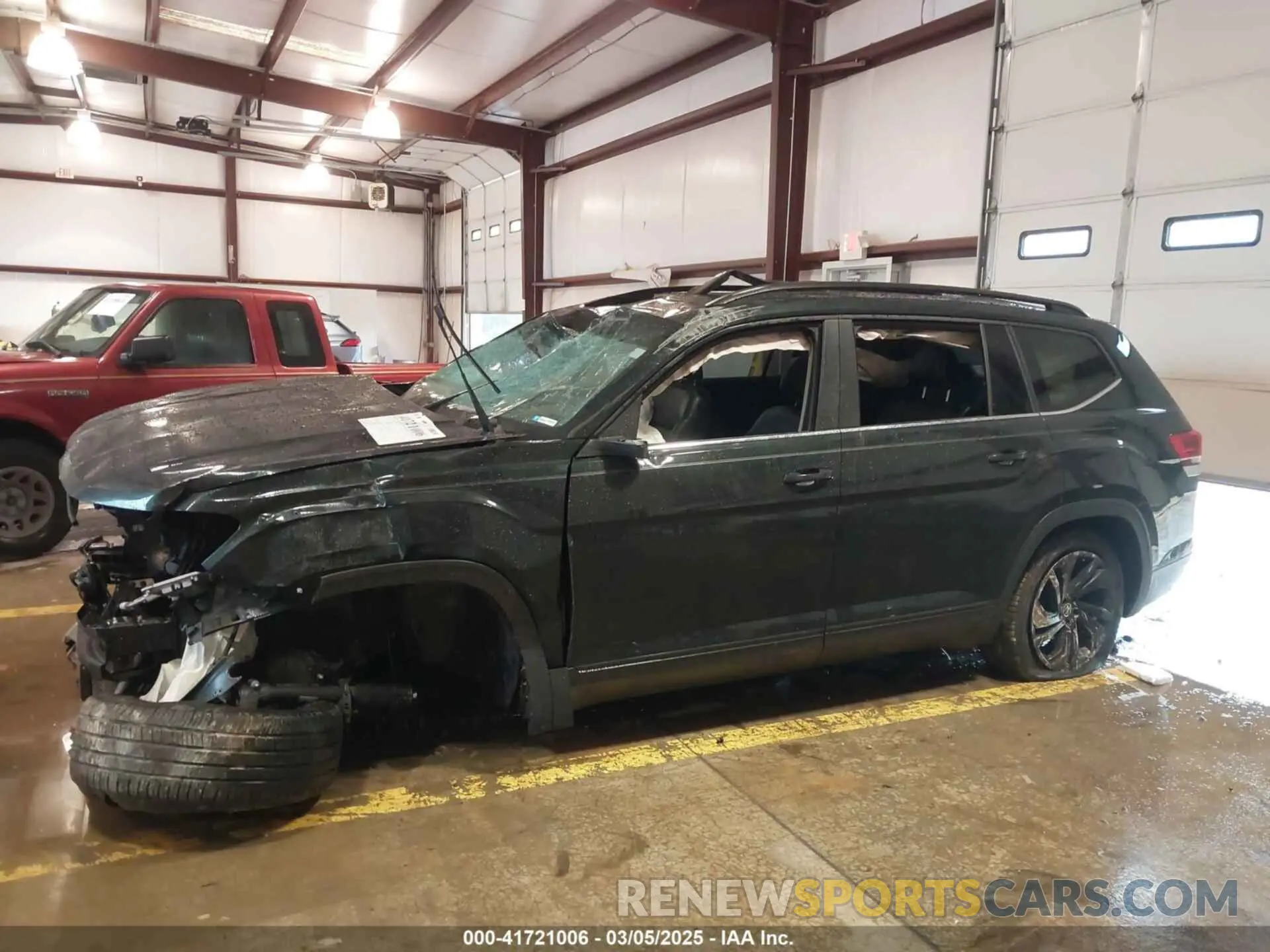 14 Photograph of a damaged car 1V2JR2CA3NC512947 VOLKSWAGEN ATLAS 2022