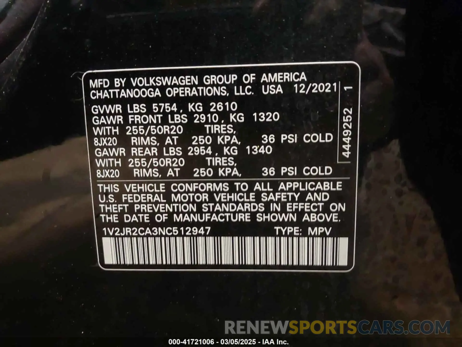 9 Photograph of a damaged car 1V2JR2CA3NC512947 VOLKSWAGEN ATLAS 2022