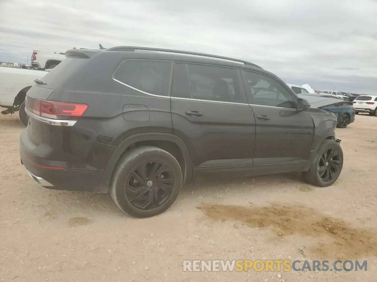 3 Photograph of a damaged car 1V2JR2CA4NC545102 VOLKSWAGEN ATLAS 2022