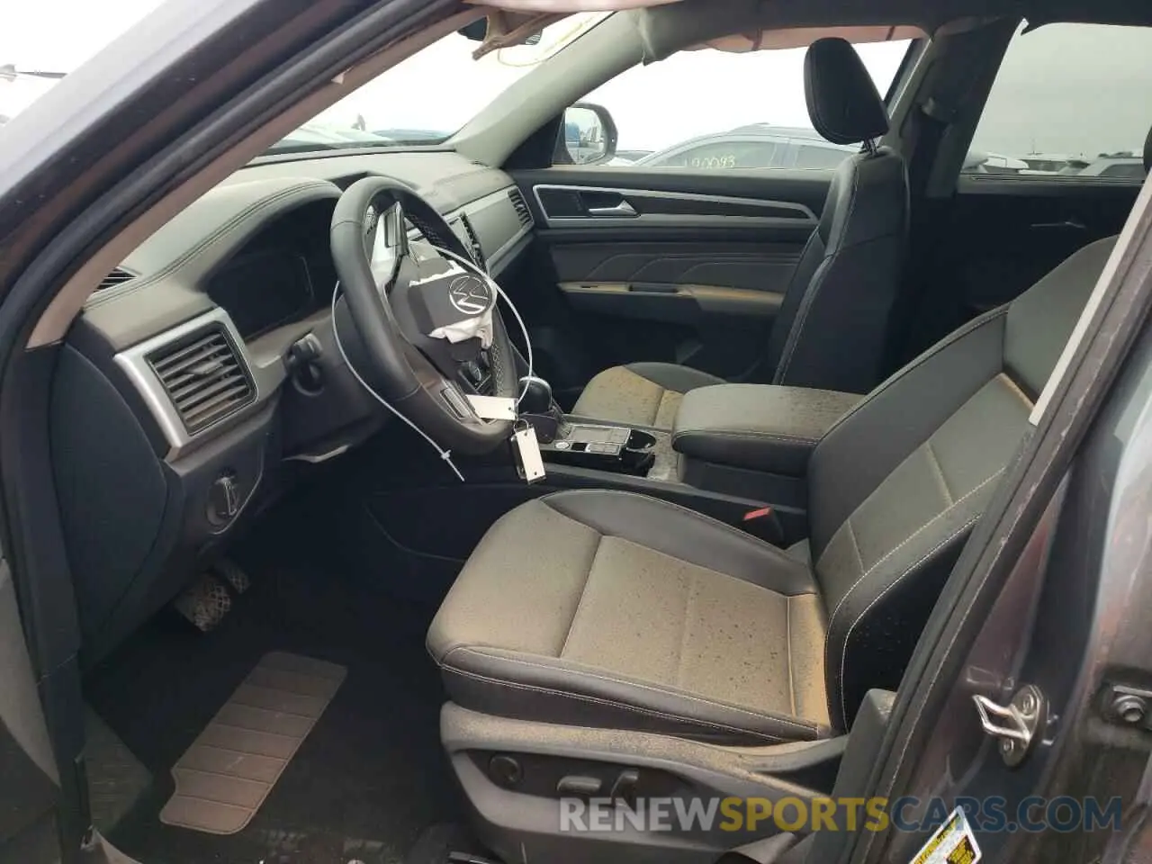7 Photograph of a damaged car 1V2JR2CA5NC518233 VOLKSWAGEN ATLAS 2022