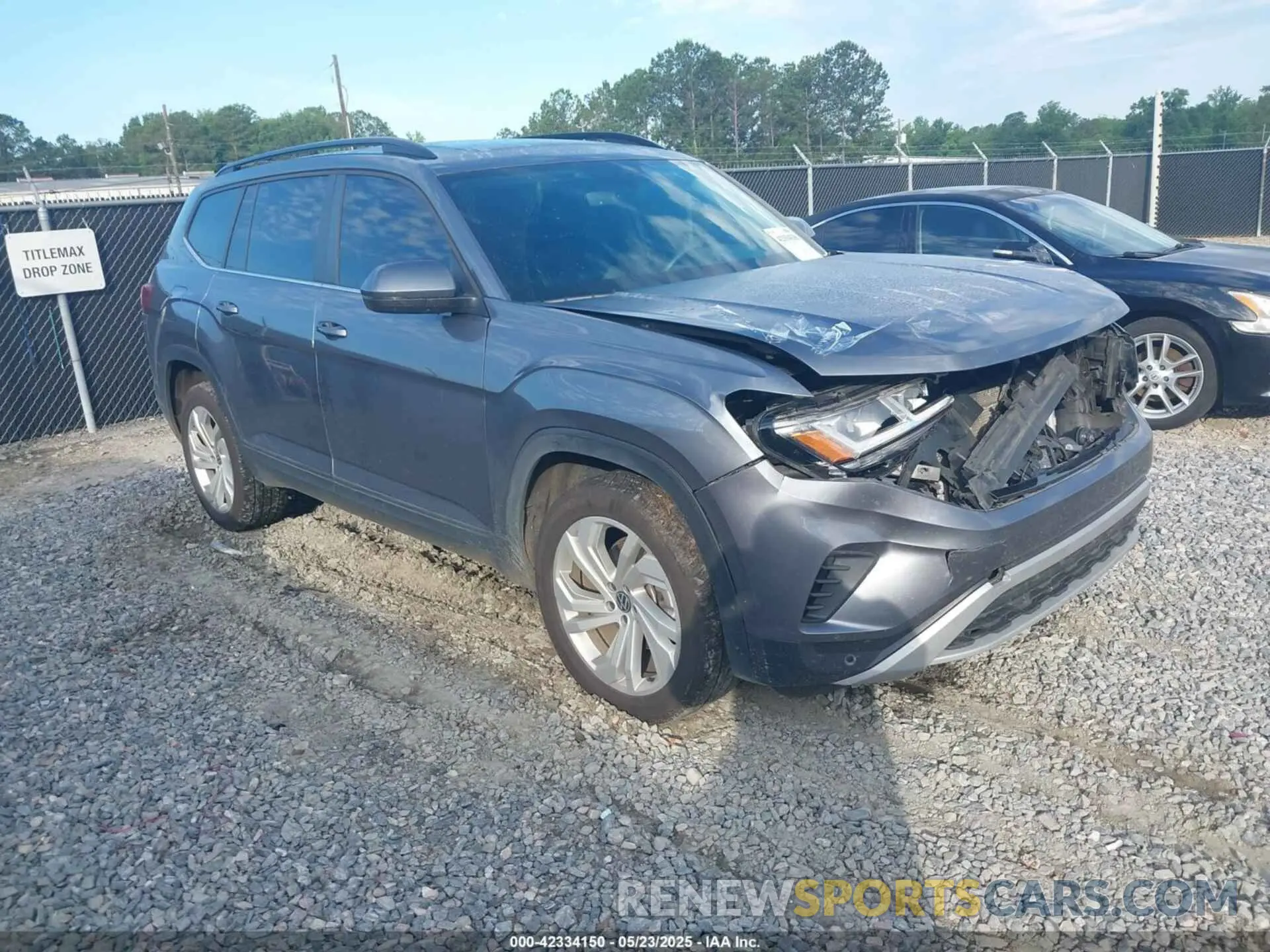 1 Photograph of a damaged car 1V2JR2CA6NC518824 VOLKSWAGEN ATLAS 2022
