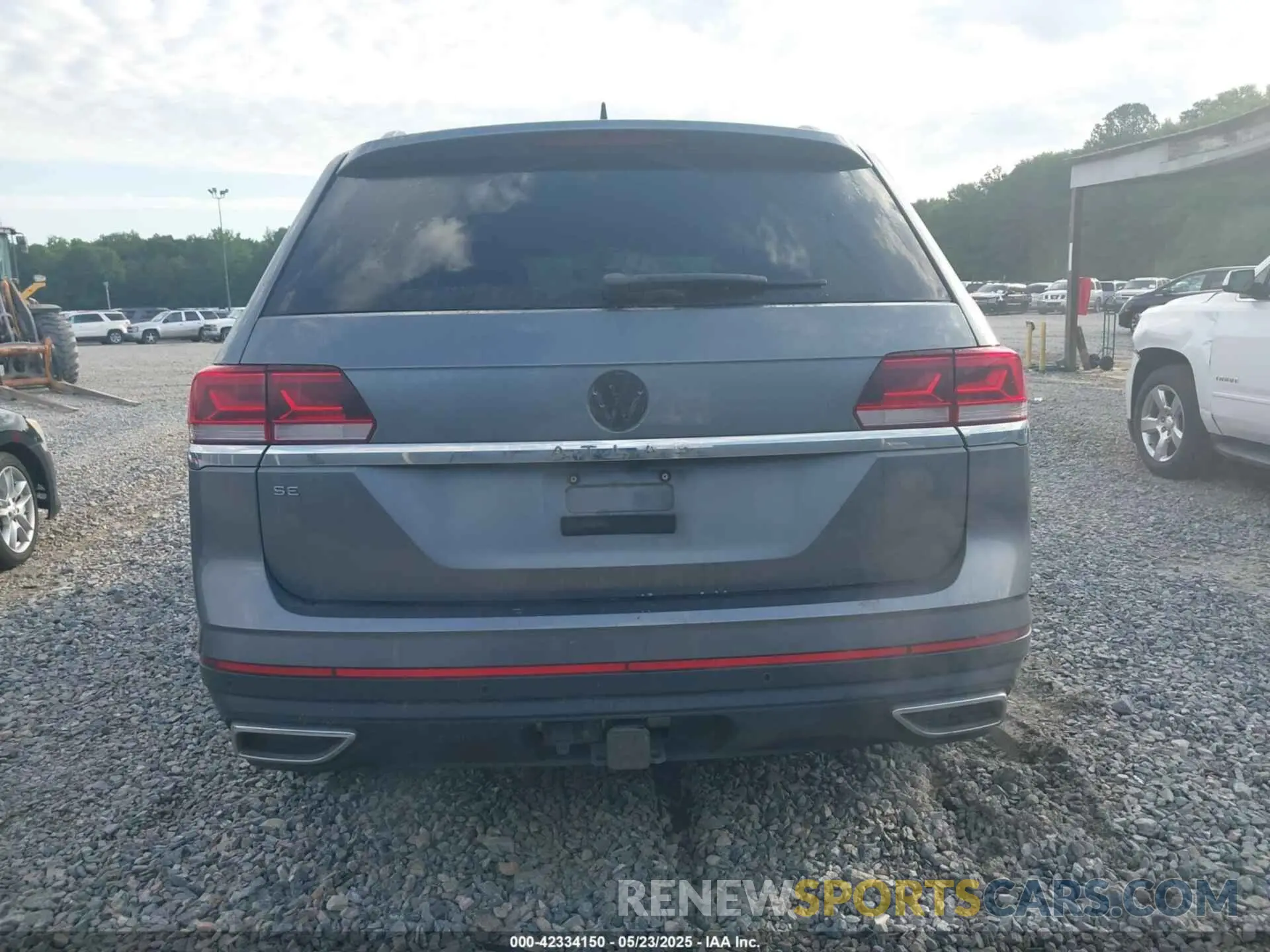 16 Photograph of a damaged car 1V2JR2CA6NC518824 VOLKSWAGEN ATLAS 2022