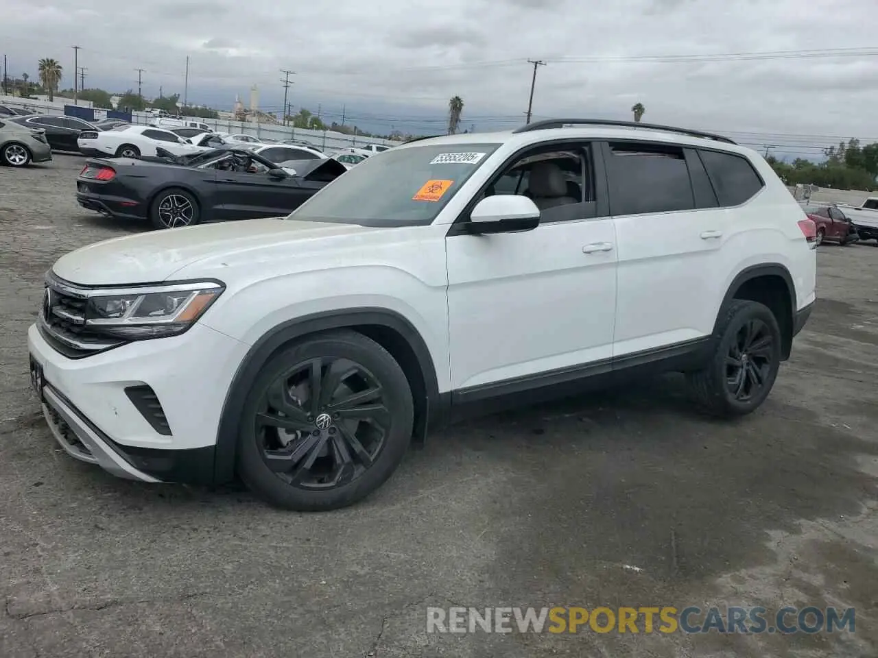 1 Photograph of a damaged car 1V2JR2CA6NC544260 VOLKSWAGEN ATLAS 2022