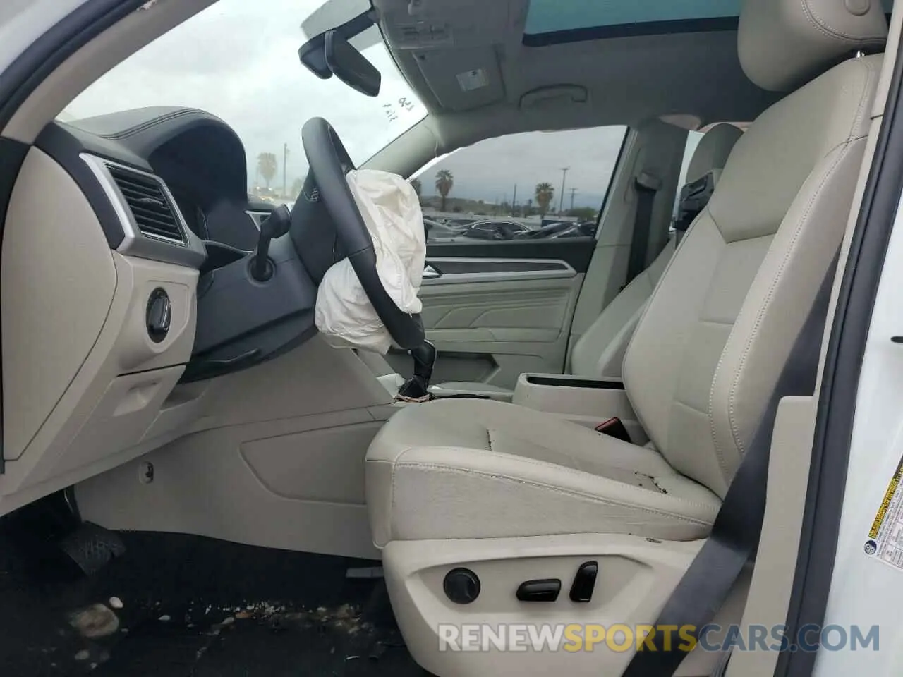 7 Photograph of a damaged car 1V2JR2CA6NC544260 VOLKSWAGEN ATLAS 2022