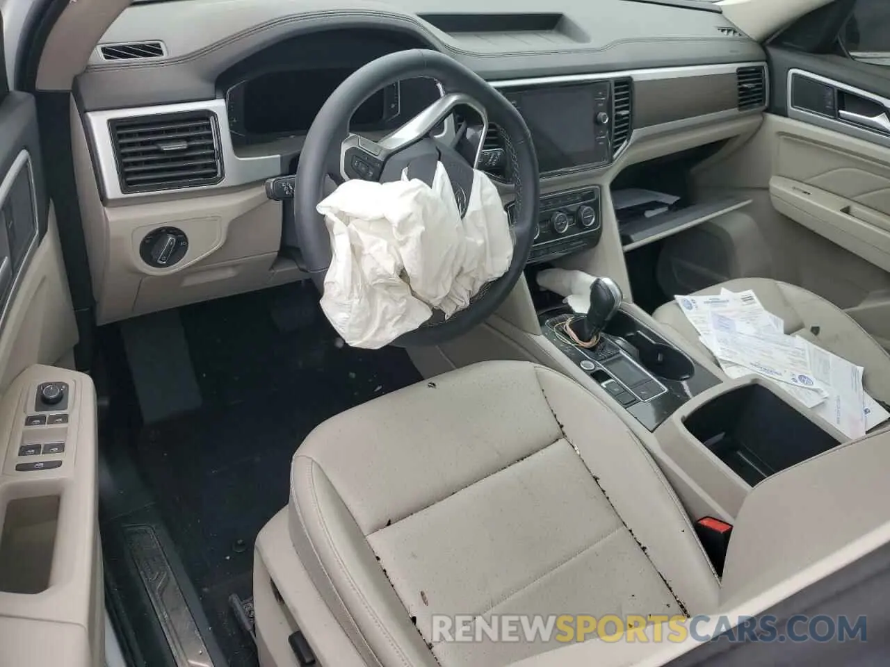 8 Photograph of a damaged car 1V2JR2CA6NC544260 VOLKSWAGEN ATLAS 2022