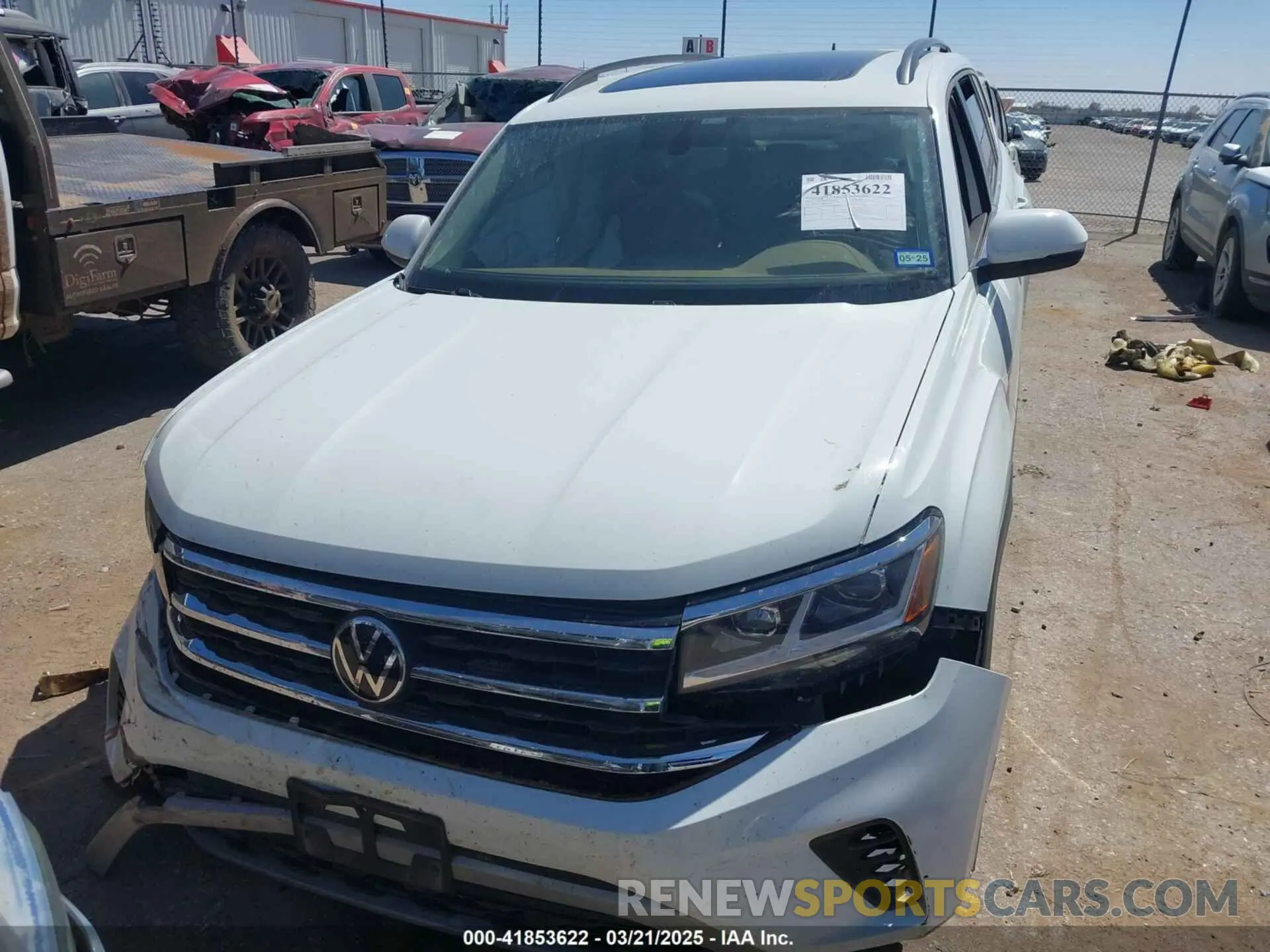 12 Photograph of a damaged car 1V2JR2CA9NC542633 VOLKSWAGEN ATLAS 2022