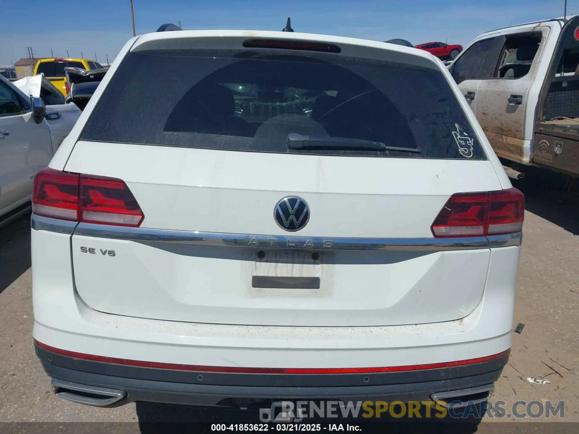 16 Photograph of a damaged car 1V2JR2CA9NC542633 VOLKSWAGEN ATLAS 2022