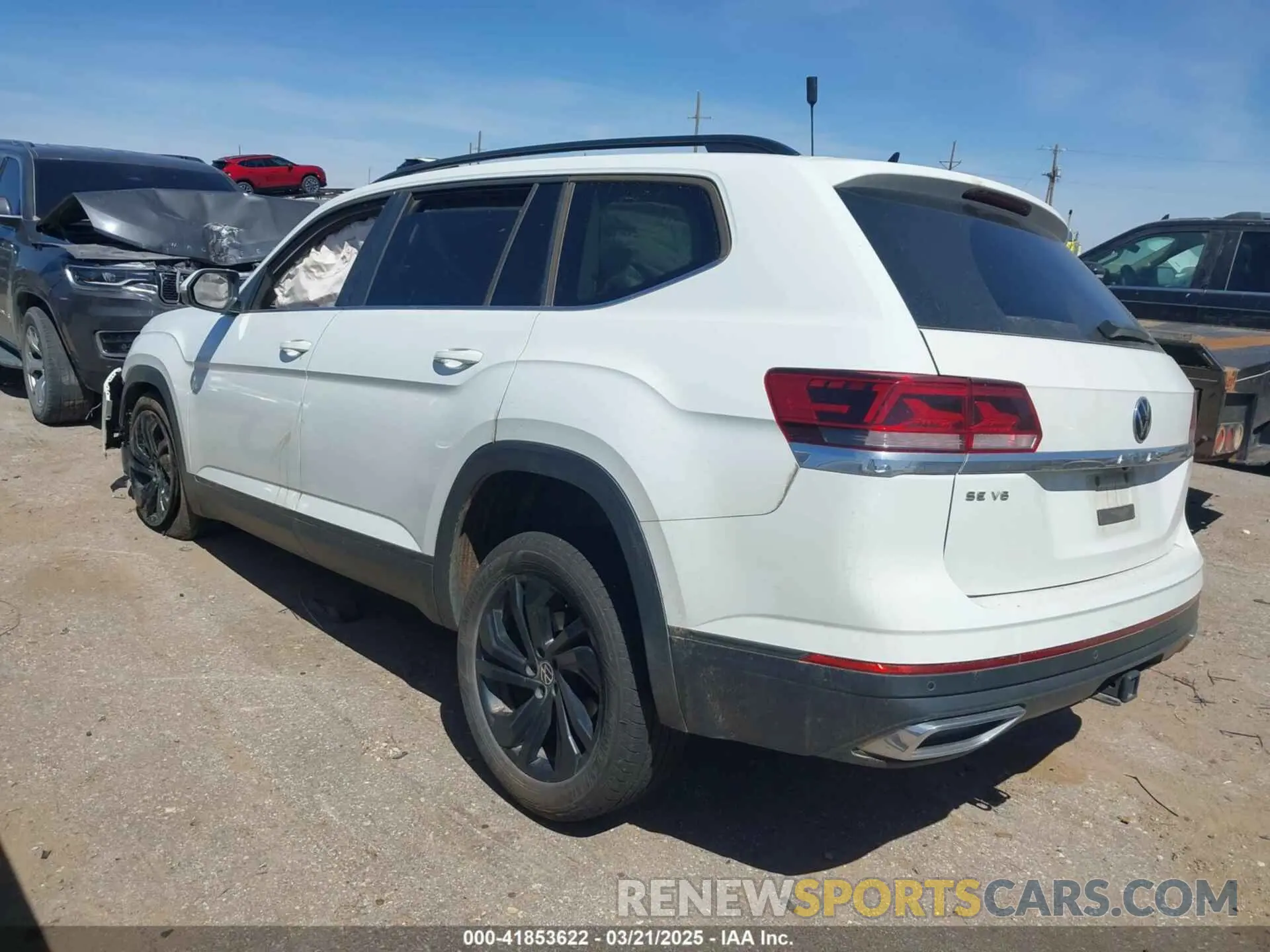 3 Photograph of a damaged car 1V2JR2CA9NC542633 VOLKSWAGEN ATLAS 2022