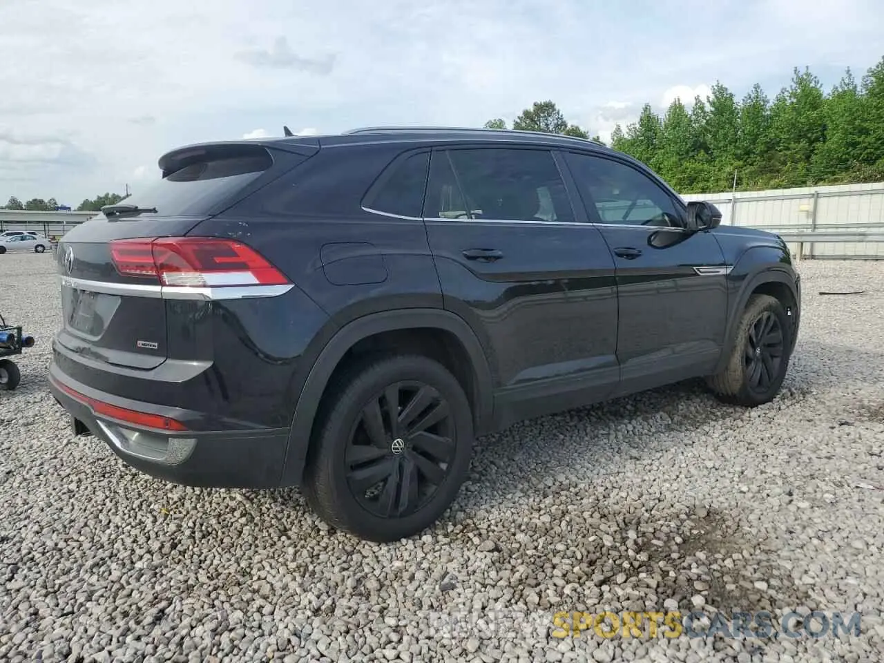 3 Photograph of a damaged car 1V2KE2CA8NC223479 VOLKSWAGEN ATLAS 2022