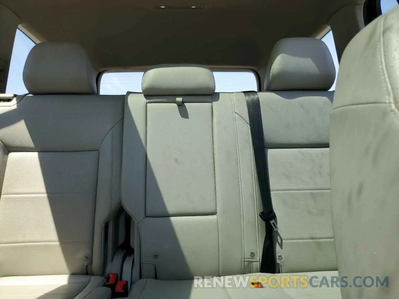 10 Photograph of a damaged car 1V2KP2CA1NC508230 VOLKSWAGEN ATLAS 2022