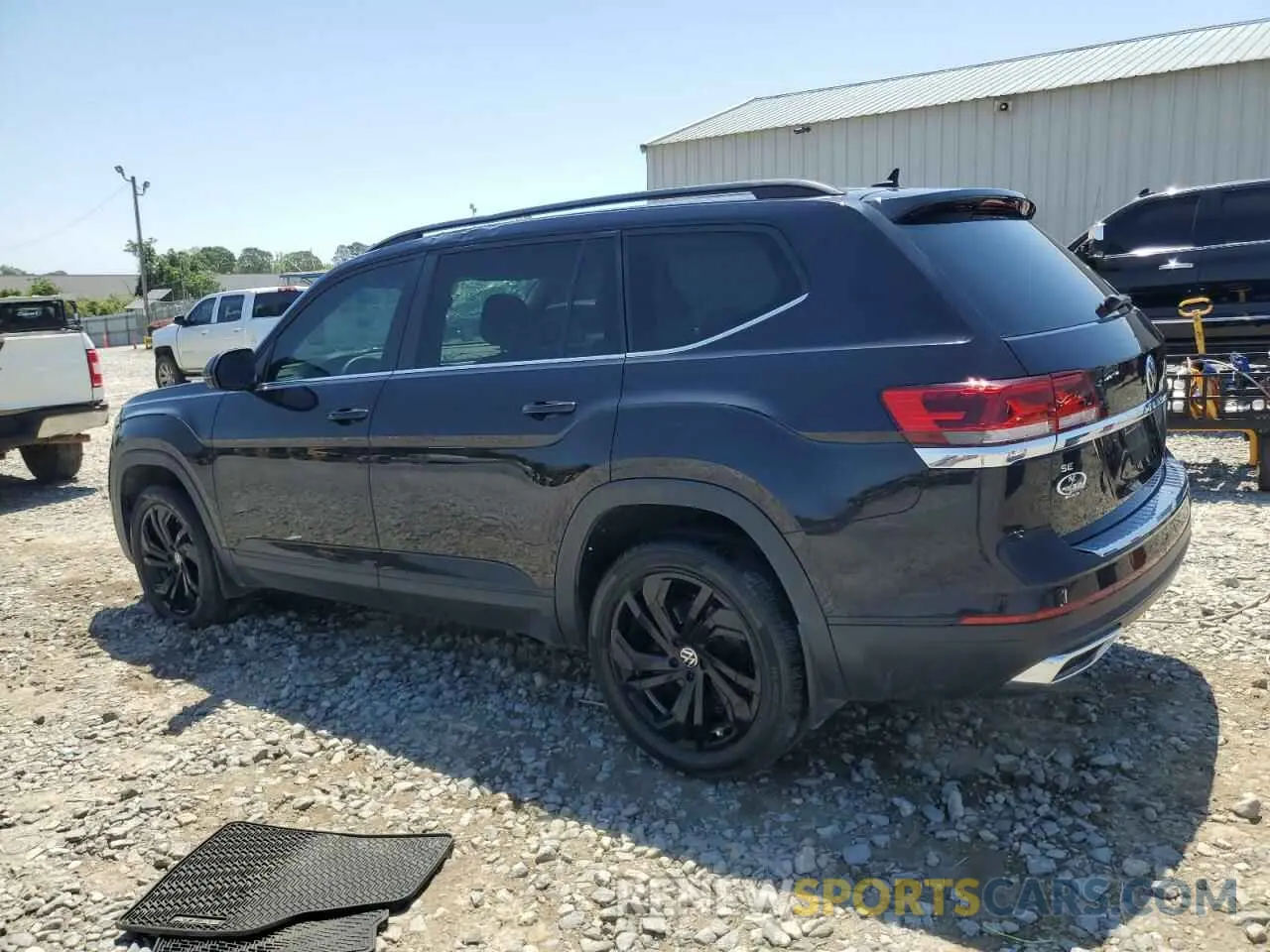 2 Photograph of a damaged car 1V2KP2CA1NC508230 VOLKSWAGEN ATLAS 2022