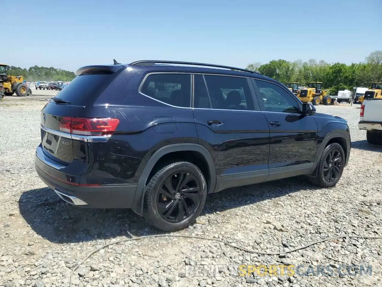 3 Photograph of a damaged car 1V2KP2CA1NC508230 VOLKSWAGEN ATLAS 2022