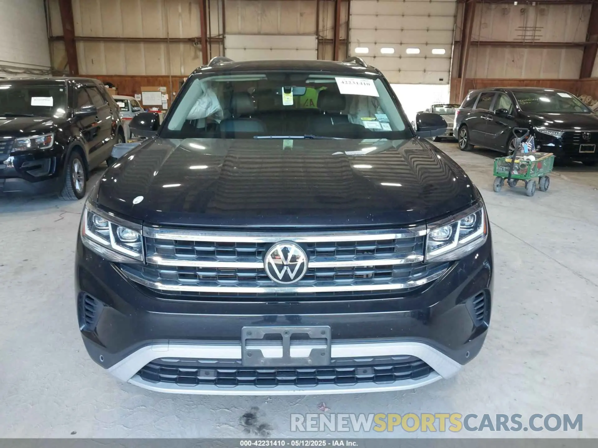 12 Photograph of a damaged car 1V2KP2CA5NC509929 VOLKSWAGEN ATLAS 2022