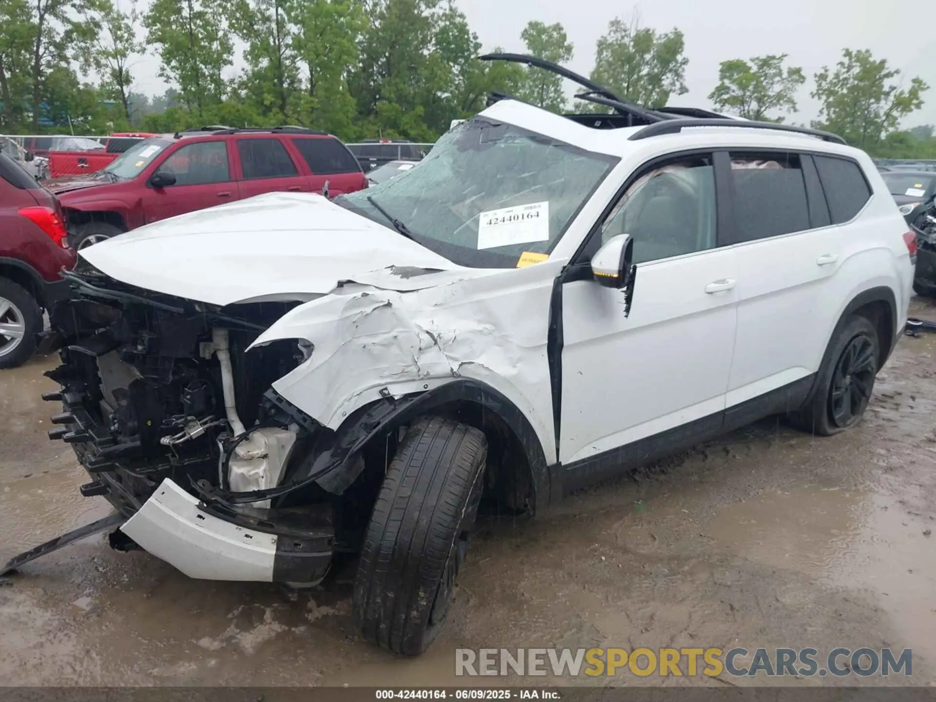 6 Photograph of a damaged car 1V2KR2CA0NC509427 VOLKSWAGEN ATLAS 2022