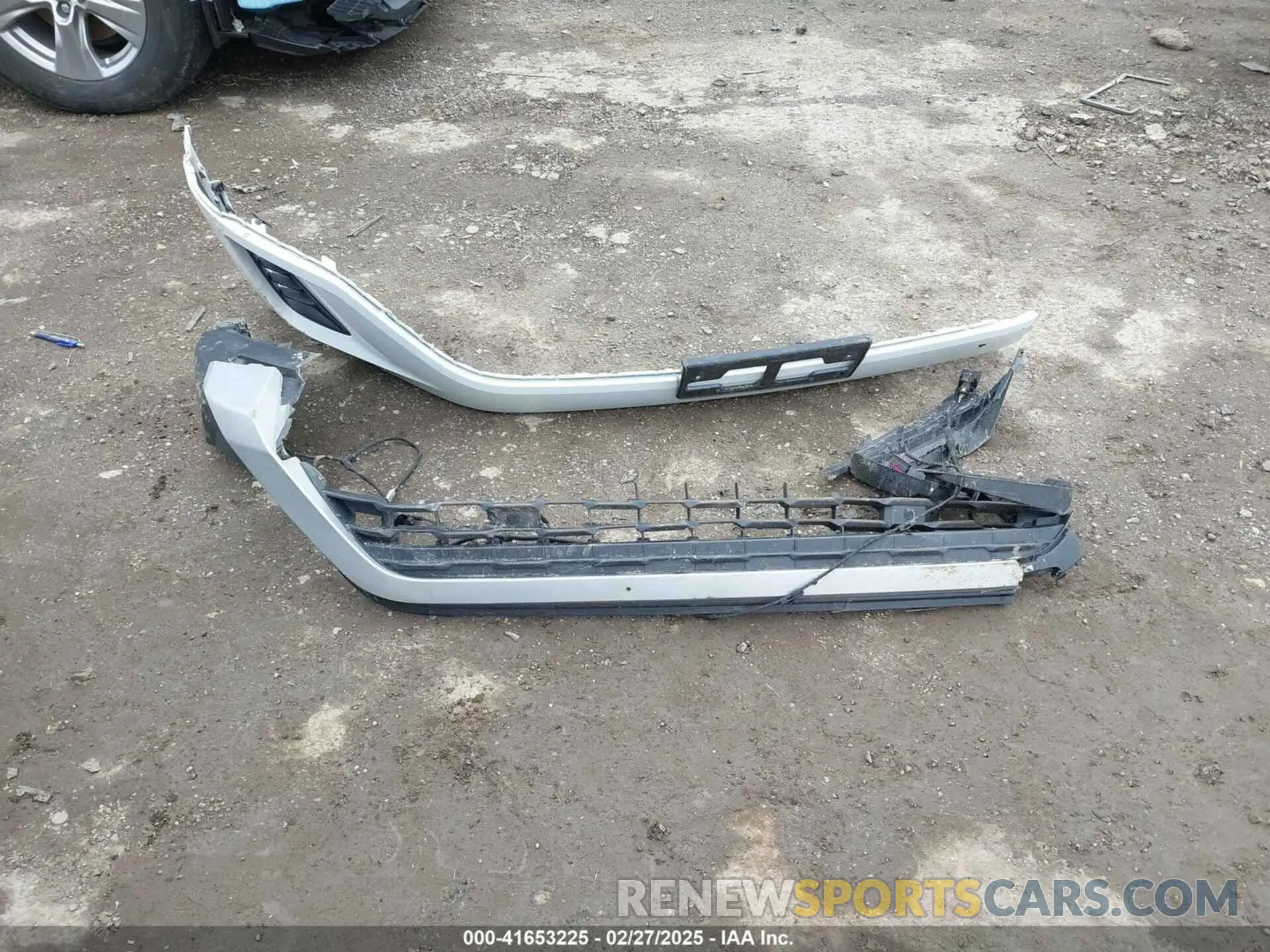 12 Photograph of a damaged car 1V2KR2CA0NC517561 VOLKSWAGEN ATLAS 2022